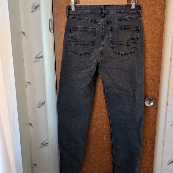 American Eagle Curvy Mom jeans - Picture 2 of 4